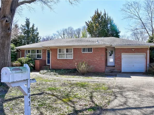845 Deary Ln, Virginia Beach, VA 23451