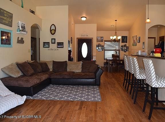 3rd image of 1011 N Spencer Ln