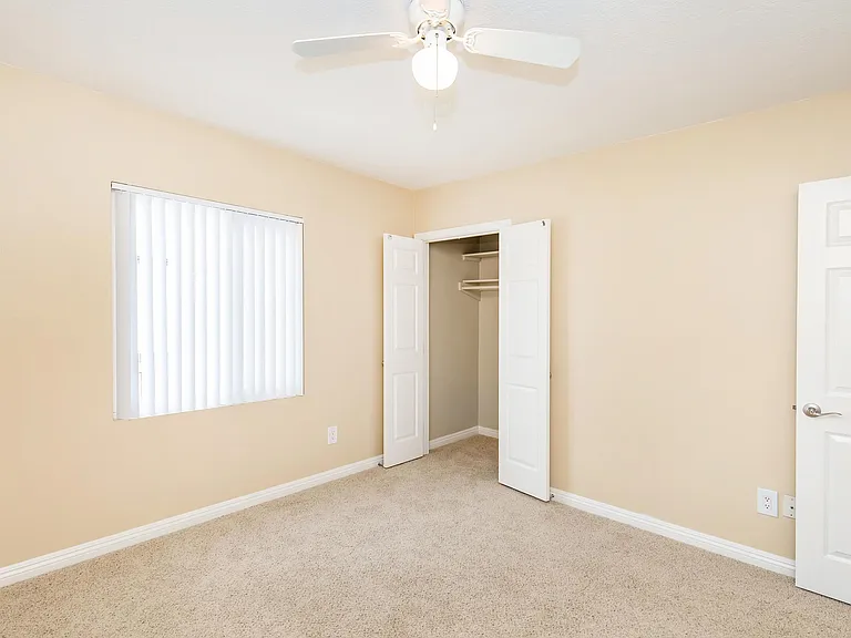 Sandpointe Cove Apartment Homes — Photo 31