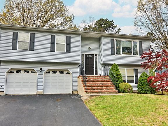 2nd image of 134 Moses Milch Dr
