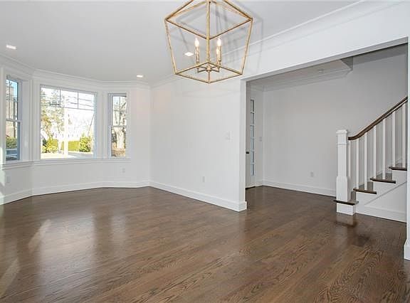 3rd image of 38 Gedney Cir