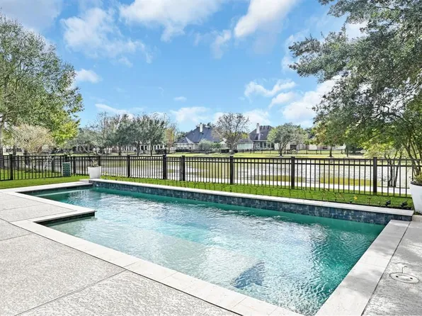 22615 Sierra Lake Ct, Katy, TX 77494