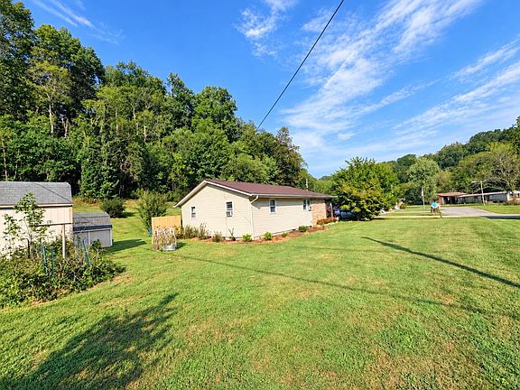 3rd image of 33 Private Drive 5713 Street Rte #243