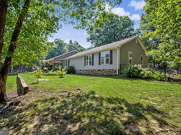 5th image of 121 Peacock Rd