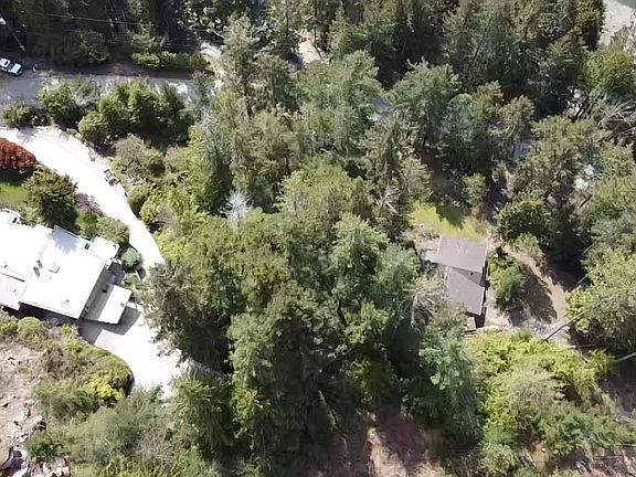 2nd image of 3 Sinclair Bay Rd