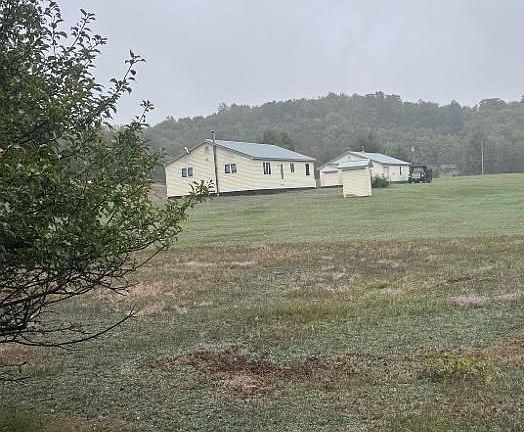 2nd image of 8 Vrooman Rd