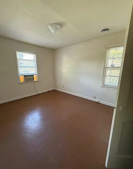 2270 Imogene St — Photo 2
