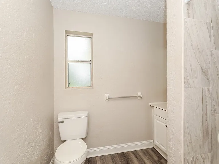 5528 Vernon Rd — Photo 11