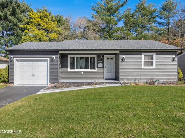 1074 Edgebrook Drive S, Toms River, NJ 08757