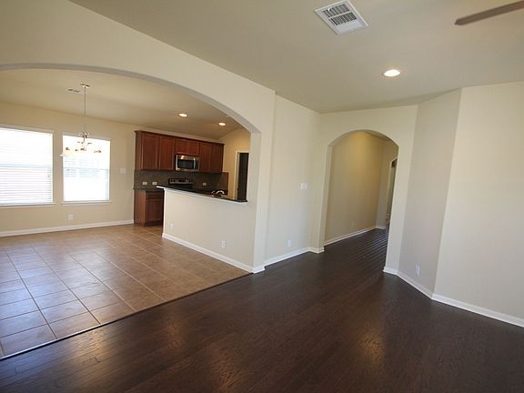 1619 Big Thicket Dr