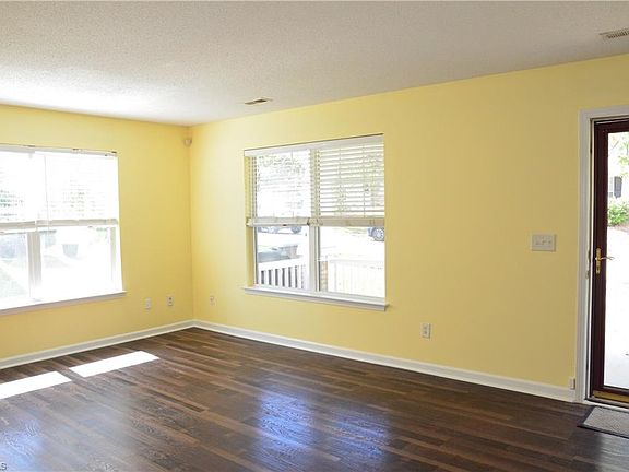 4th image of 2719 Alpha St