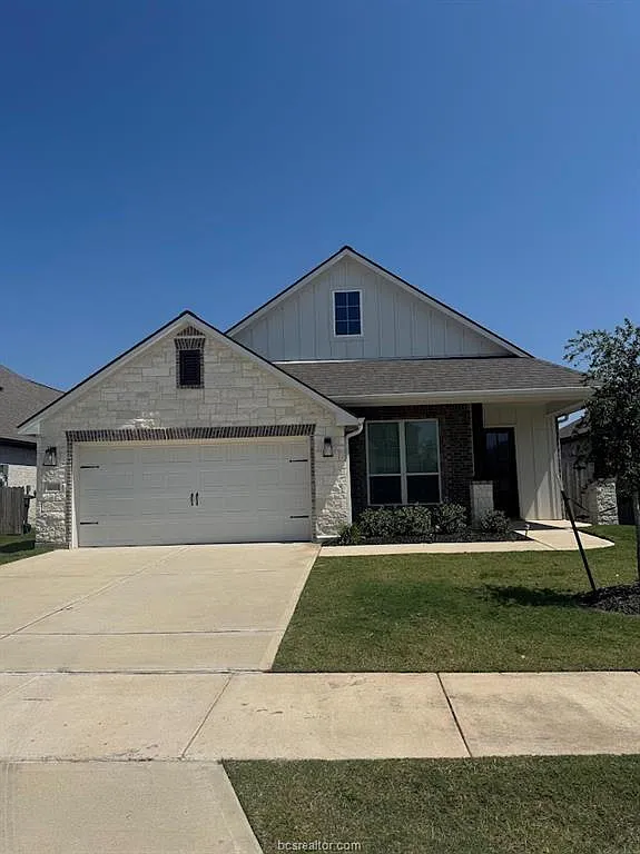 3 bed, 2.0 bath, 1633 sqft, $2,250 — Photo 1