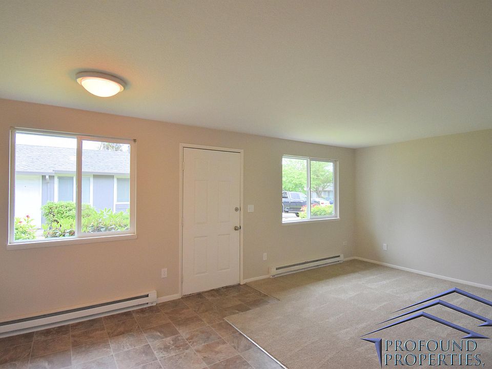 1st image of 221 SE 12th Ave #12