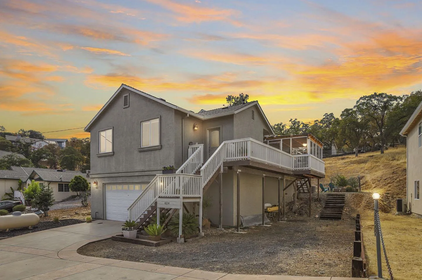 4834 Kiva Dr photo 1