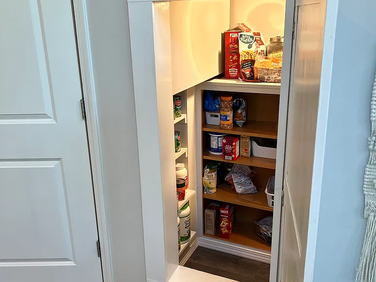 3647 Roseblossom Dr — Photo 18