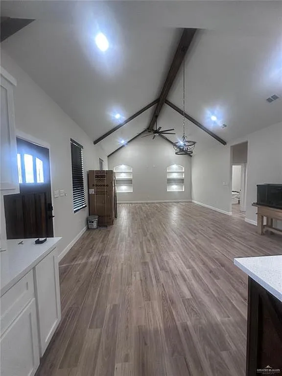3 bed, 2.5 bath, 2552 sqft, $1,600 — Photo 4