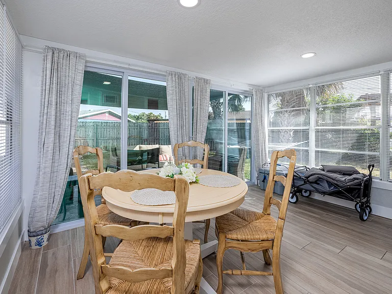 54 Rivershore Dr — Photo 10