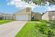 Dellfern Dr-2006-001.jpg