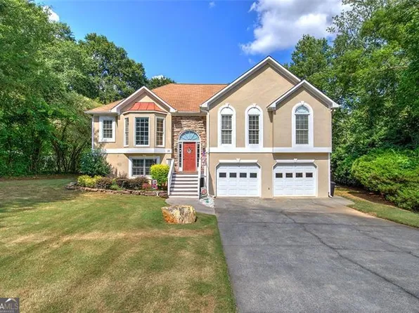 18 Foxfire Ln, Cartersville, GA 30120