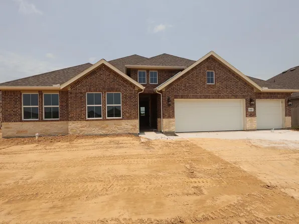 12402 Old Fashion Cir, Mont Belvieu, TX 77535