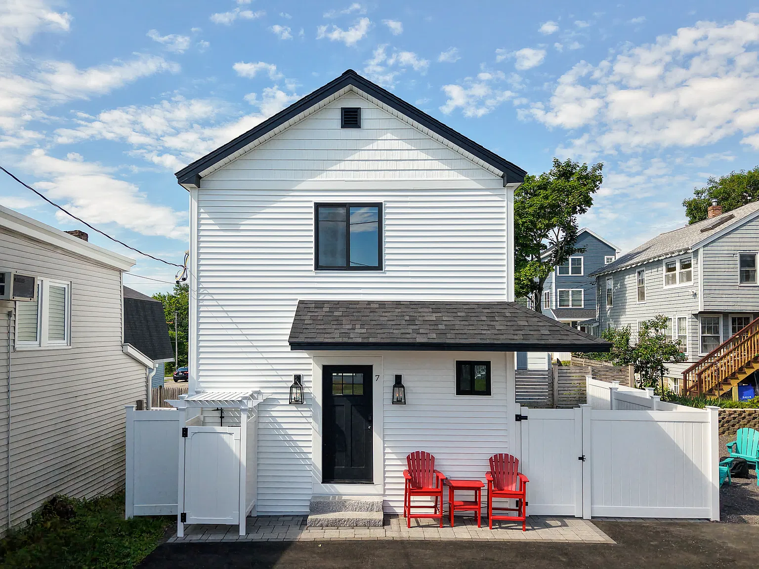 2 bed, 1.5 bath, 1000 sqft, $2,400 — Photo 1