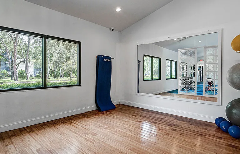 Eagles Point at Tampa Palms Apartments — Photo 34