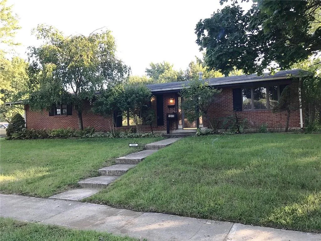 1043 Heathwood Dr photo 1