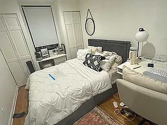 3rd image of 217 E 59th St #2S