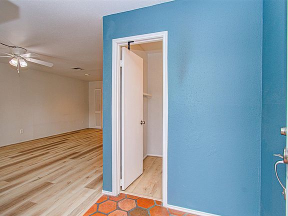 2nd image of 5800 Lumberdale Rd Unit 113