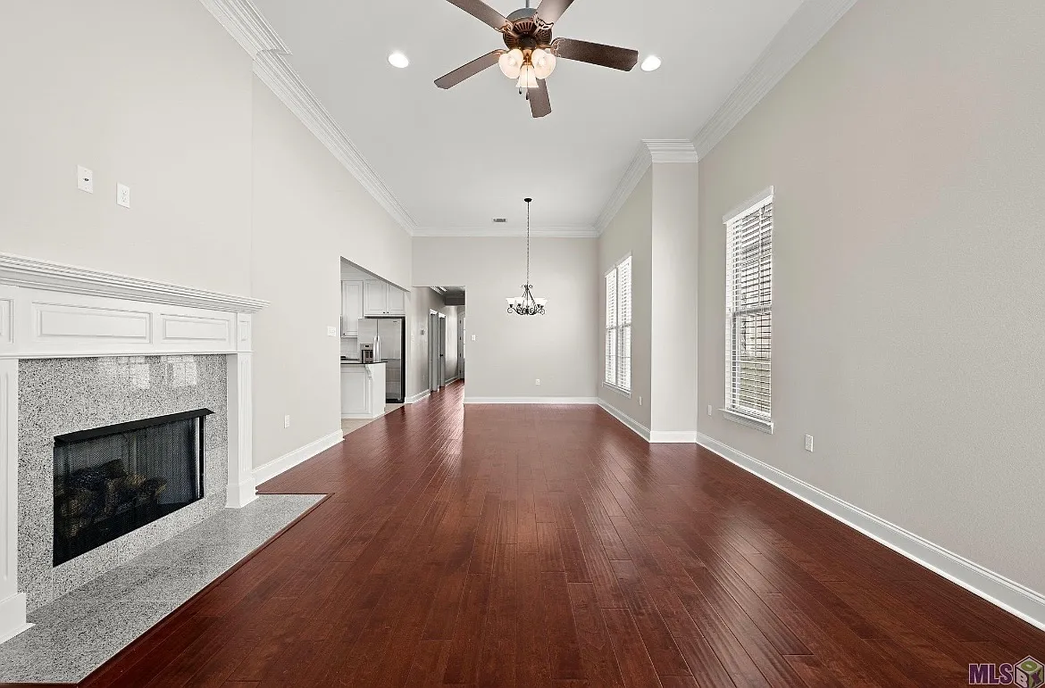 3 bed, 1735 sqft, $2,150 — Photo 3