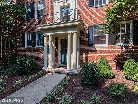 3rd image of 1509 Belle View Blvd APT C1
