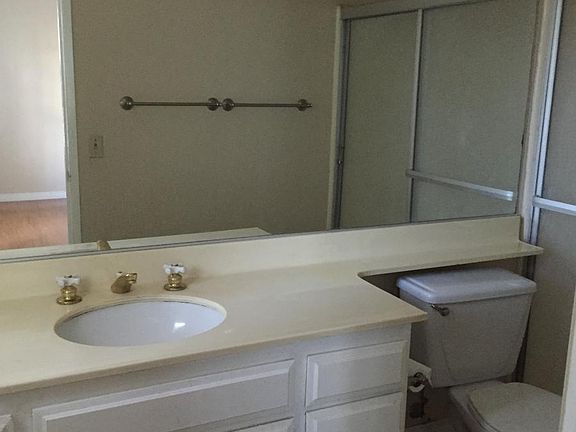 4th image of 2842 S Virginia Pl