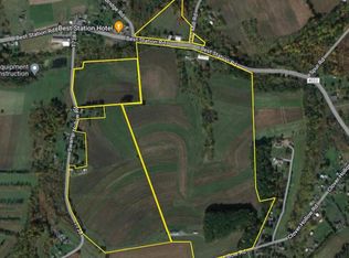 4310 Best Station Rd, Slatington, PA 18080