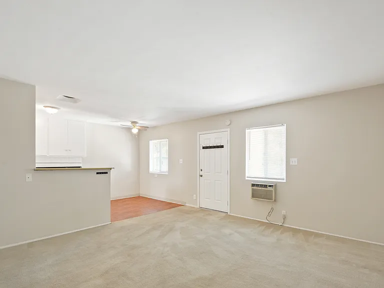 236 E Olive Ave #K — Photo 3