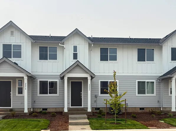 2284 Sawtelle Dr, Woodburn, OR 97071