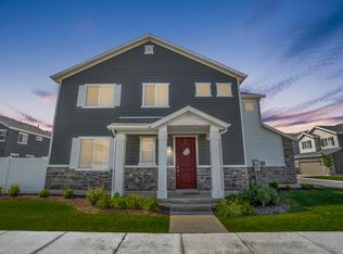 1731 W Parkview Dr, Syracuse, UT 84075