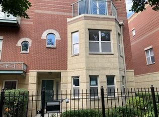 1142 E 46th St, Chicago, IL 60653