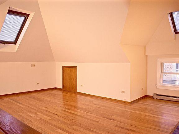 5th image of 134 S Grove Ave #2