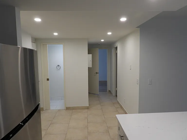 55 Clinton Pl #301 — Photo 7