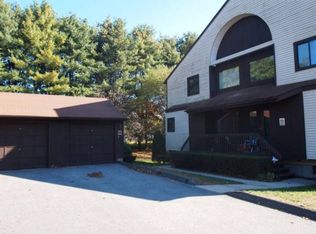 1902 Mill Pond Dr, South Windsor, CT 06074