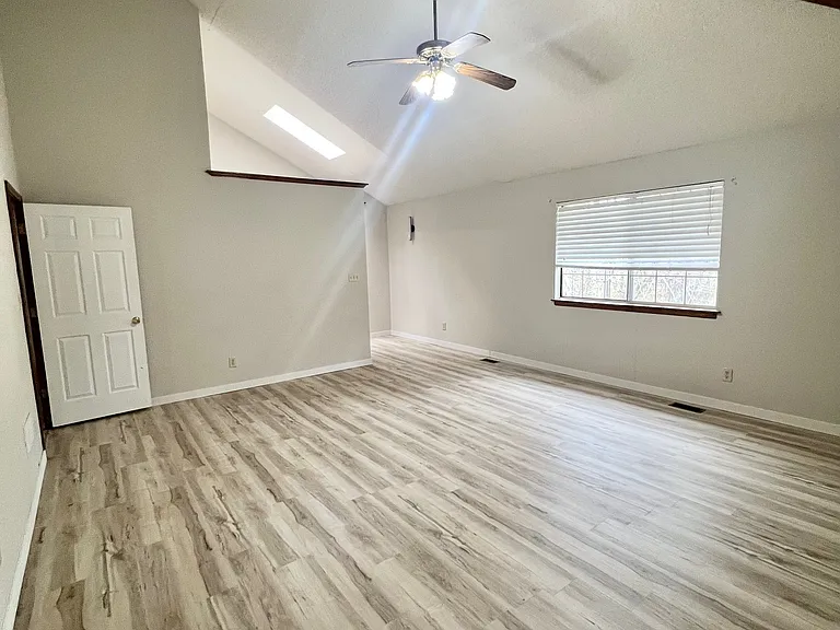 1368 Sherman Ave #1358 — Photo 3
