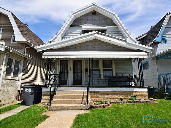 2nd image of 409 Oak St