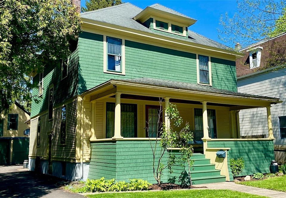 1st image of 117 N Main St