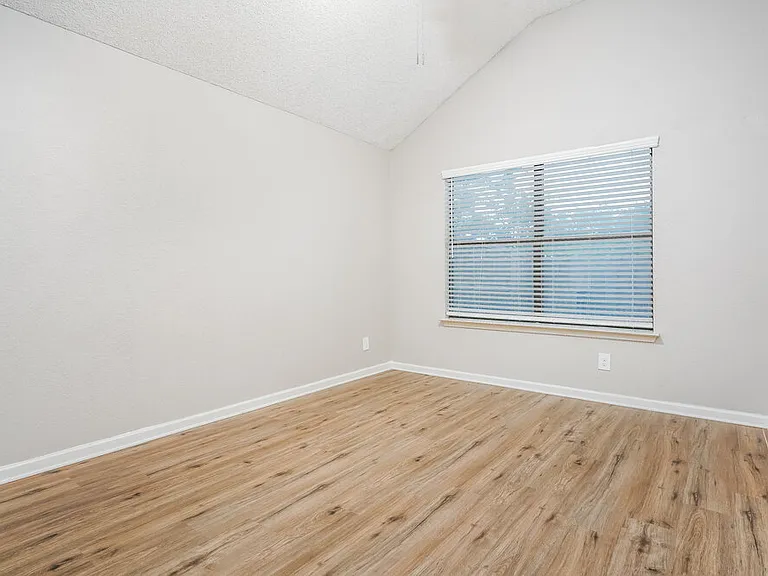 1307 Jasmine Dr — Photo 13
