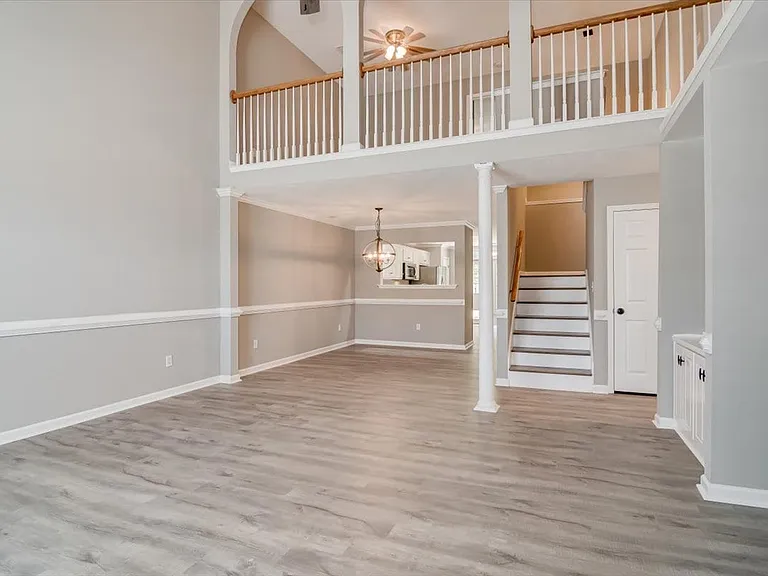 124 Palmer Ct — Photo 2