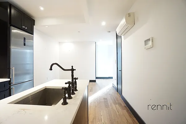 Rented by Rennit Inc. | media 21