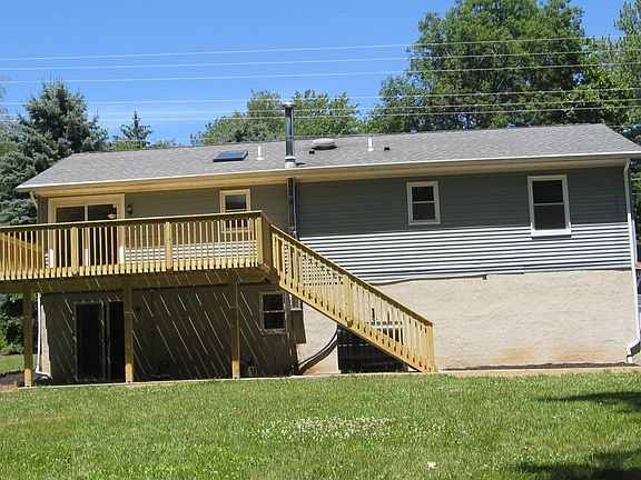 4th image of 8 Marion Dr