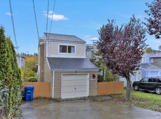 8435 Grattan Pl S, Seattle, WA 98118