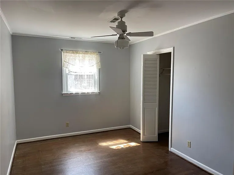 119 Woodlawn Dr NE — Photo 25