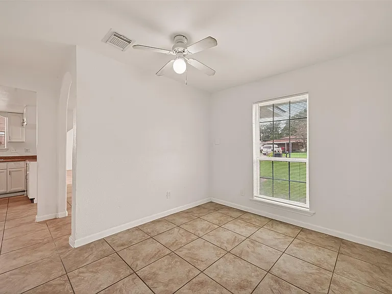 6311 Tall Willow Dr — Photo 20